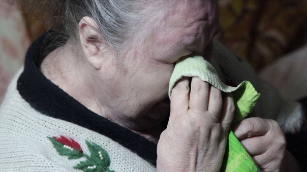 22-летний житель Пикалево в ночь на 8 марта зарезал бабушку и поджег квартиру В городе Пикалево в Ленобласти нашли убитой 66-летнюю женщину.Тело пенсионерки с ножевыми ранениями обнаружили 8